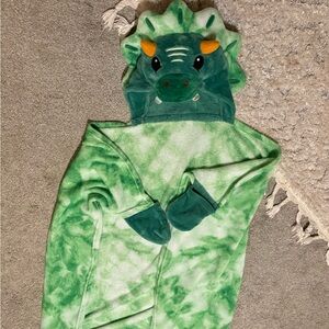 Huntington Home Green triceratops Plush Blanket